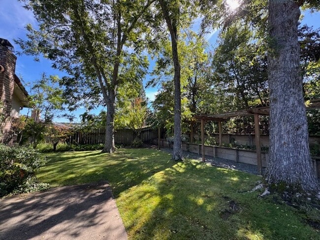 Building Photo - Wonderful single level home in Moraga-grea...