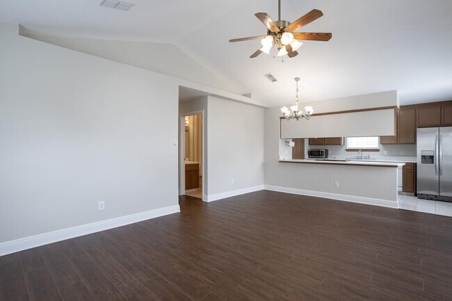 Building Photo - 3569 Chatelaine Dr