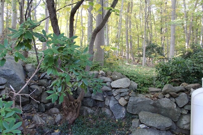 Building Photo - 1035 Southford Rd