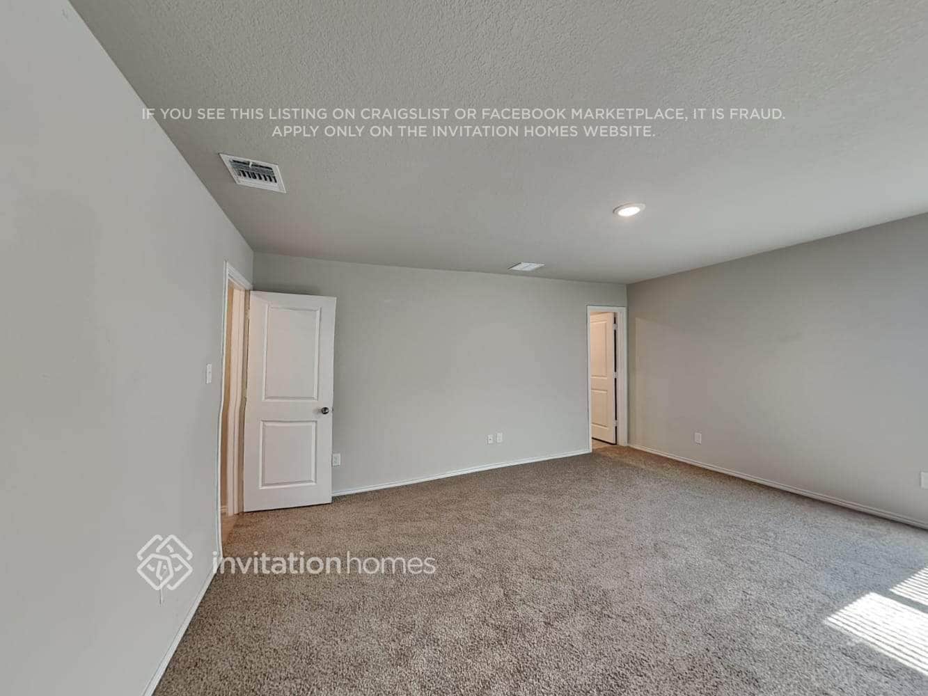 Building Photo - 7323 Avila Vis
