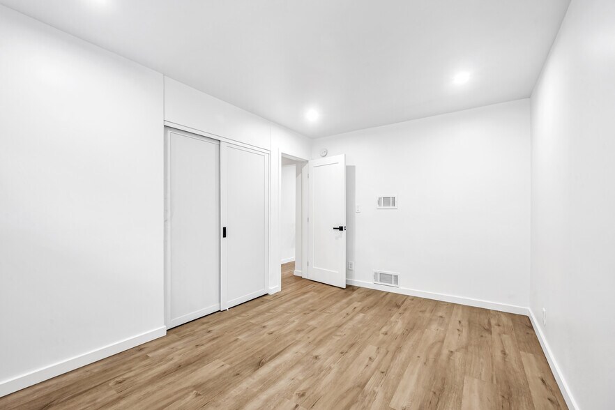 Building Photo - 5745 Arroyo Dr