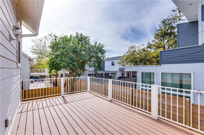 Building Photo - 1907 E 17th St