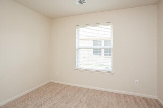 Building Photo - 2017 Sandy Bank Ln