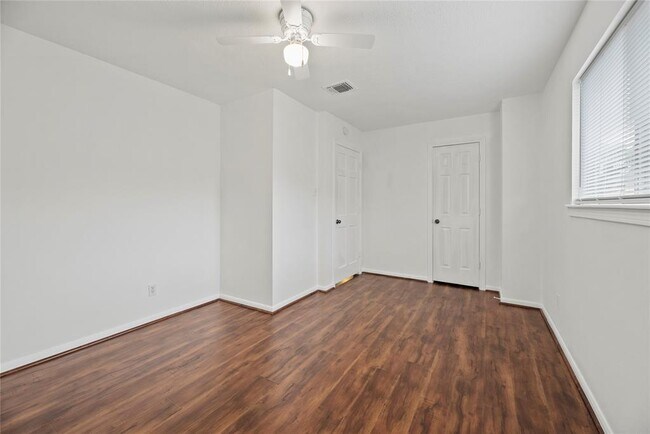 Building Photo - 20231 Brondesbury Dr