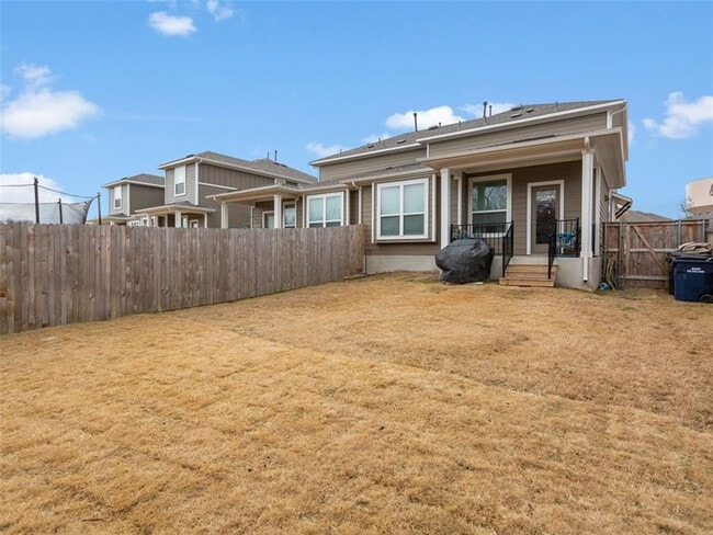 Building Photo - 557 Peace Dr