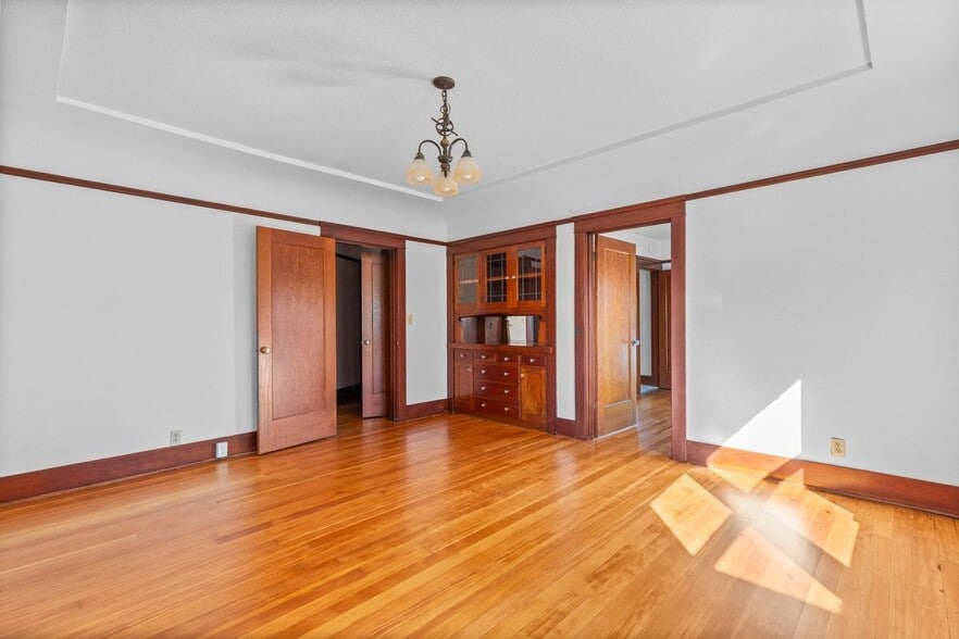 Building Photo - 205 Court St