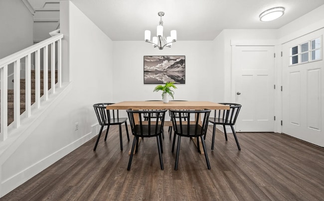 Building Photo - 3 Bedroom/2.5 Bathroom Townhouse in Lehi