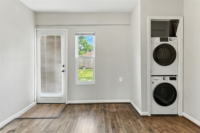 Building Photo - 3863 Arbor St