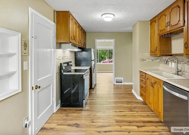 Building Photo - 921 McLaughlin Cir