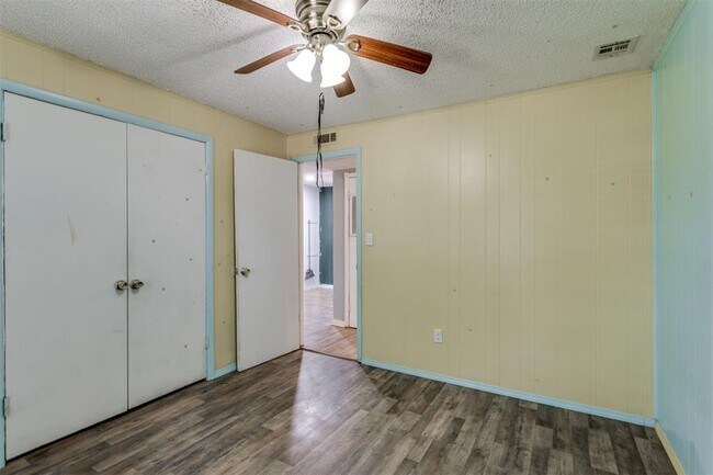 Building Photo - 9401 Whitebrook St