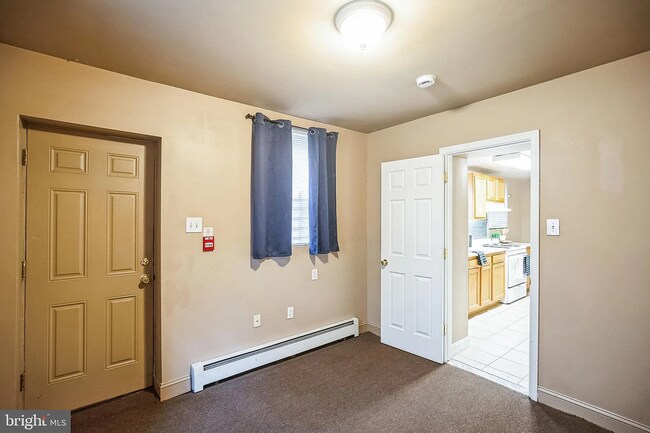 Building Photo - 1124 S 15th St