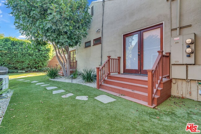 Building Photo - 6329 Drexel Ave