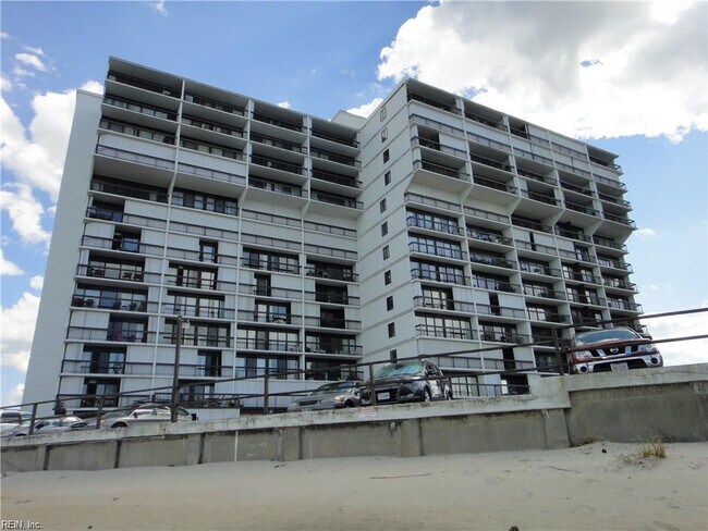 Primary Photo - 3558 Shore Dr