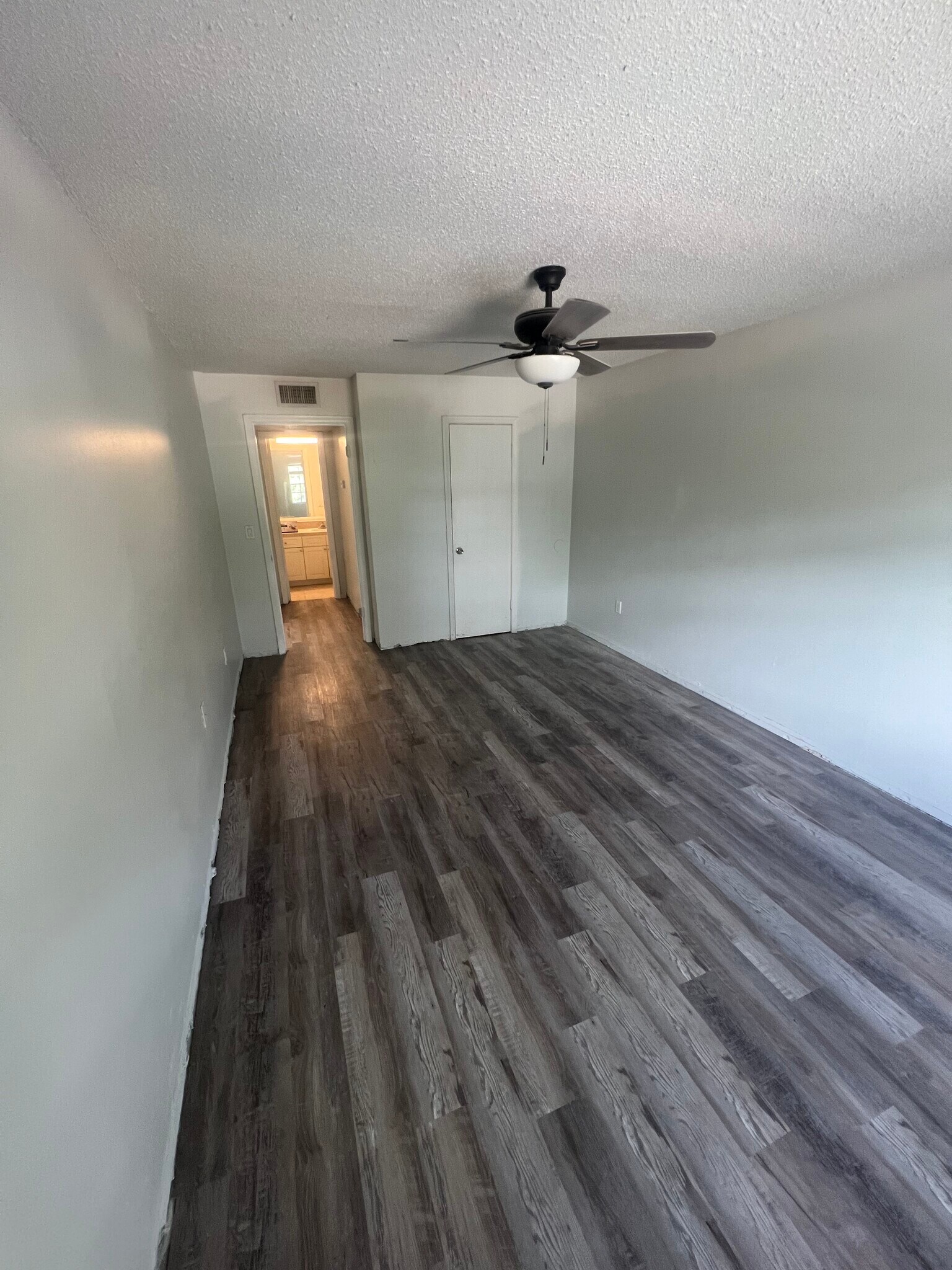 Building Photo - 468 Banyon Tree Cir