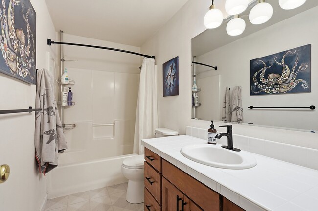 Building Photo - 172 Palos Verdes