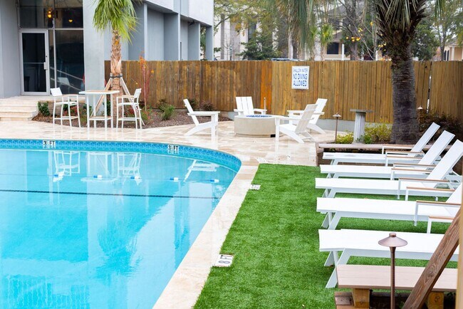 Building Photo - sp185