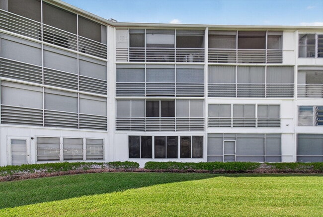 Building Photo - 2015 Cornwall A