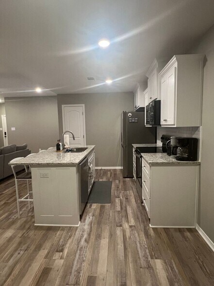 Building Photo - 507 E Mississippi St