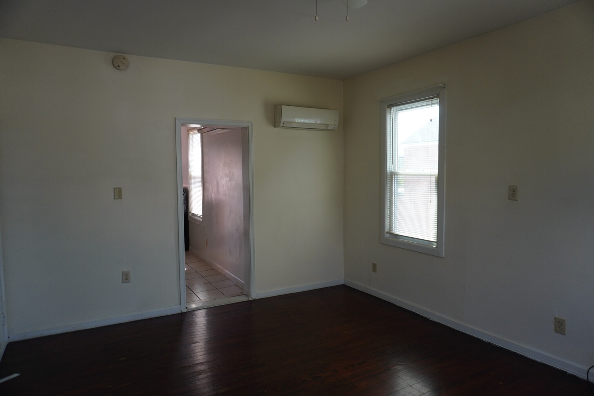Building Photo - 3031 Hamilton Ave