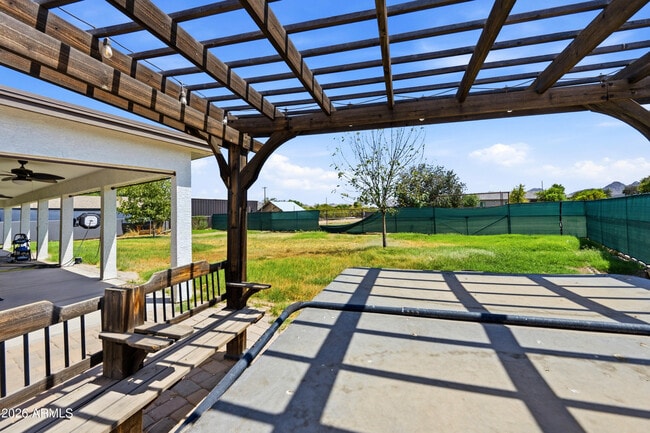 Building Photo - 18333 E Sunnydale Dr