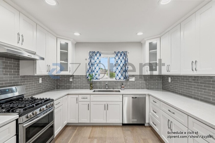 Building Photo - 2435 Denevi Dr