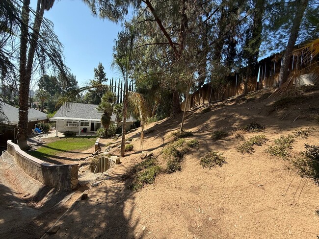 Building Photo - New Photos! Lovely One Level home in Valen...