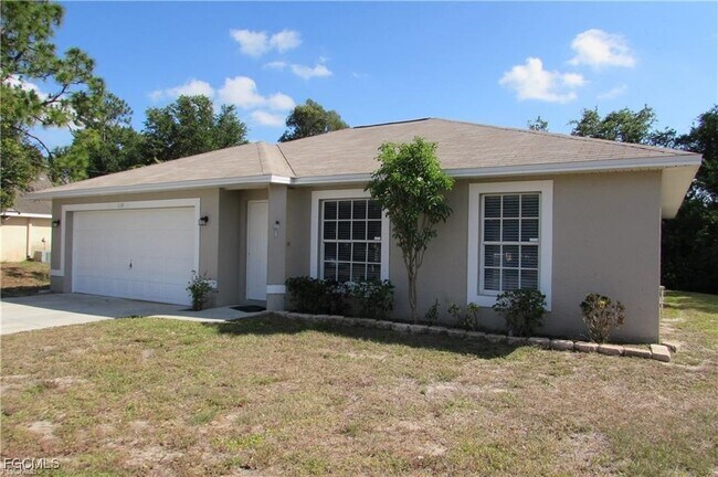 Primary Photo - 119 Zenith Cir