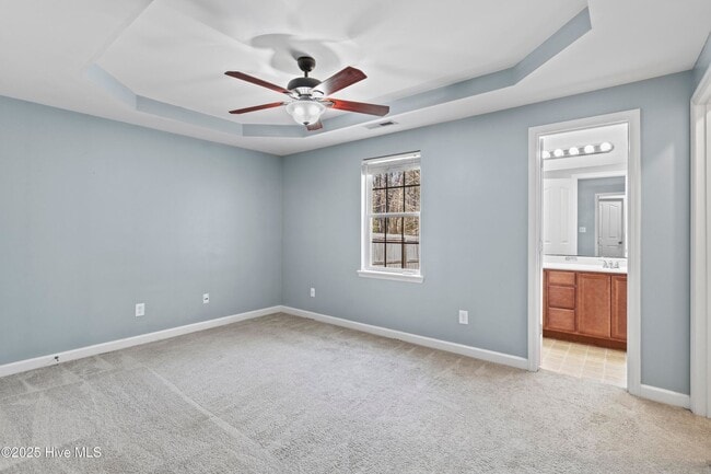 Building Photo - Charming Home in Woodbury Farms