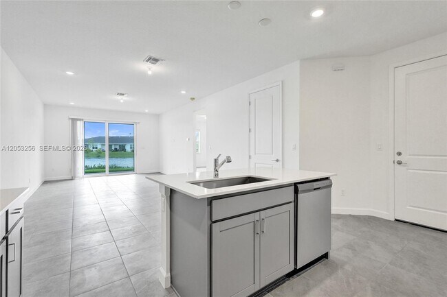Building Photo - 3783 Harborside Ave