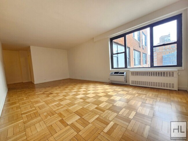 Primary Photo - 15th Floor Studio Apartment Near Union Squ...
