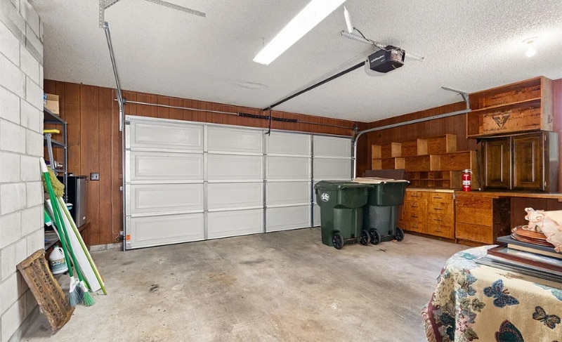 Building Photo - 3510 Rodcin Ave