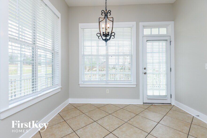 Building Photo - 5496 Wisteria Trace