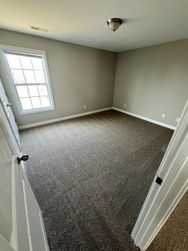 Building Photo - 941 Dawson Creek Way