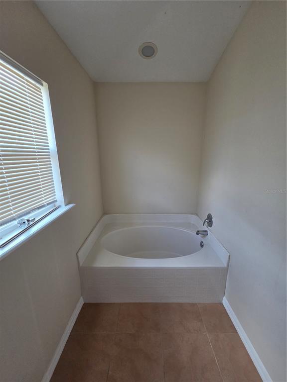 Building Photo - 9442 Water Fern Cir