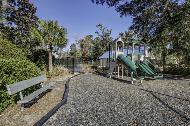Building Photo - 198 Grand Oaks Dr