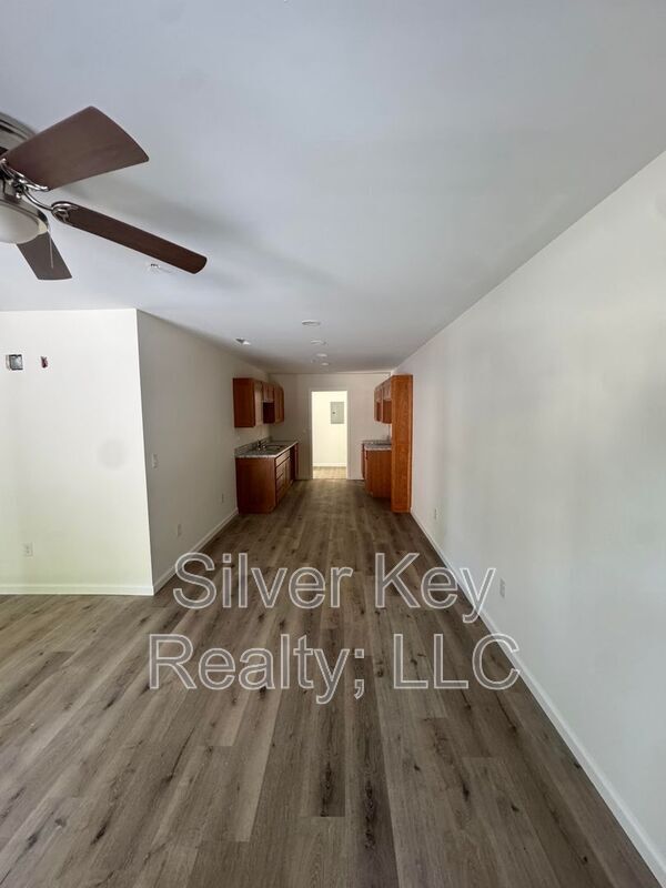 Building Photo - 1515 W Madison Ave