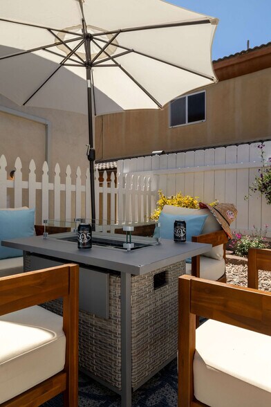 Building Photo - 4587 Saratoga Ave