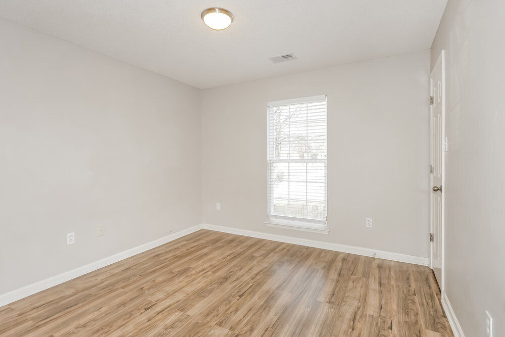 Building Photo - 751 Northwood West Cove