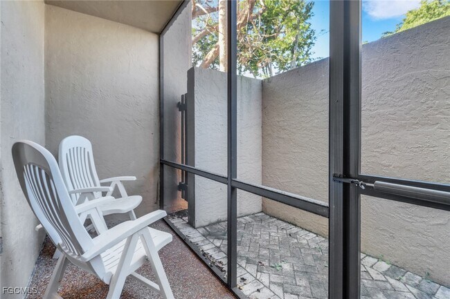 Building Photo - 5015 Harbortown Ln