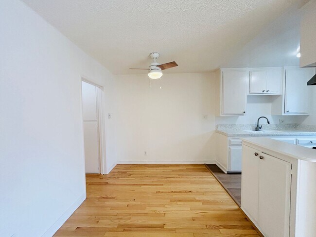 Building Photo - 3645 Kelton Ave