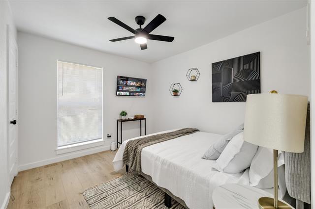 Building Photo - 718 Tearose Dr