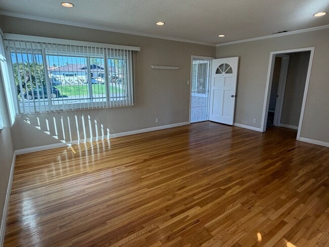 Building Photo - 14634 Richvale Dr