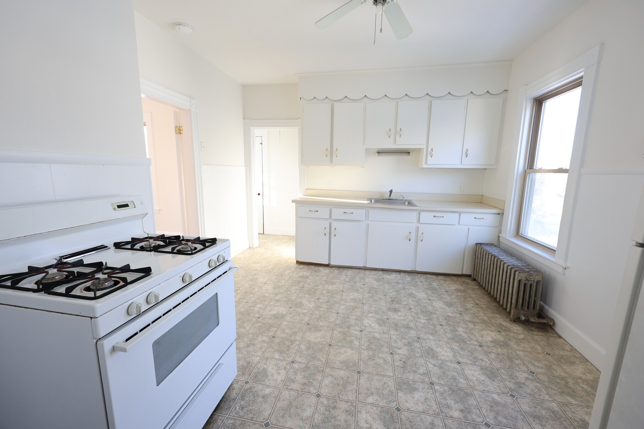 Building Photo - 31 June St