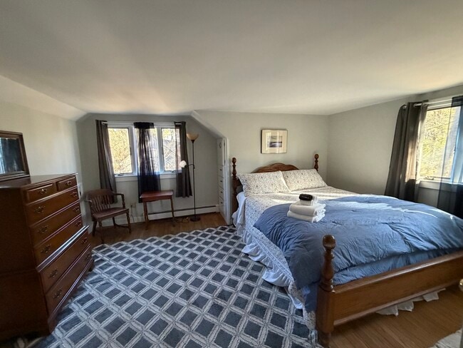 Building Photo - 10 Avery Ave