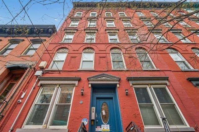 Building Photo - 815 Willow Ave