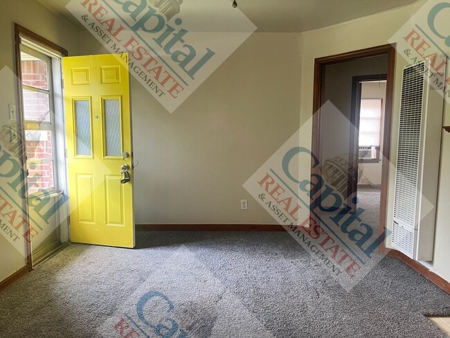 Building Photo - Take the Key!!!