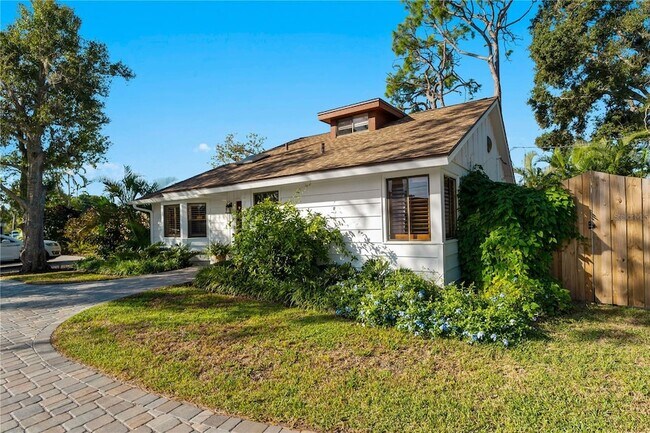 Building Photo - 731 Texas St