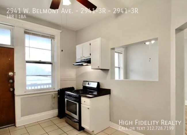 Building Photo - 2941 W Belmont Ave