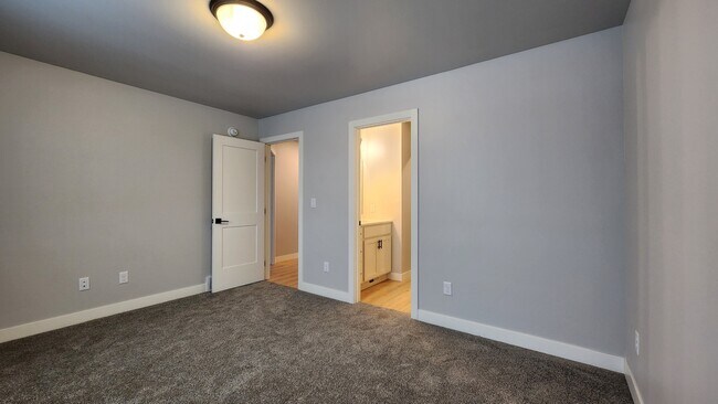 Building Photo - 6728 66th Ave S