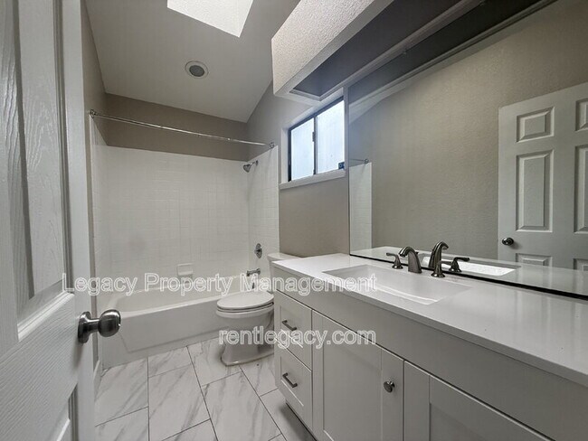 Building Photo - 7059 Sprig Dr